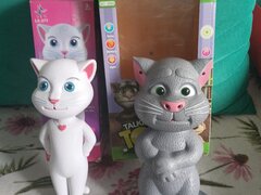 Set Tom si Angela