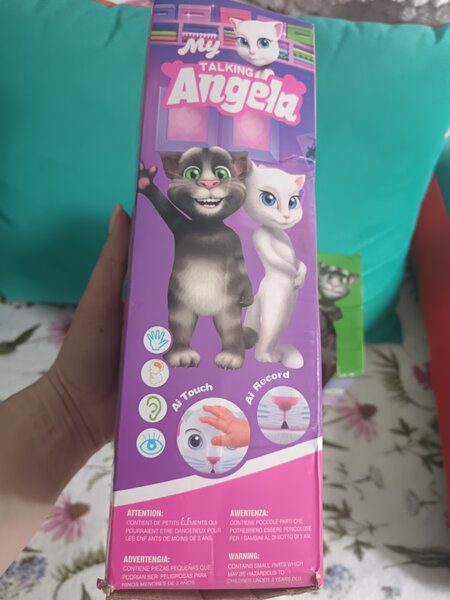Set Tom si Angela